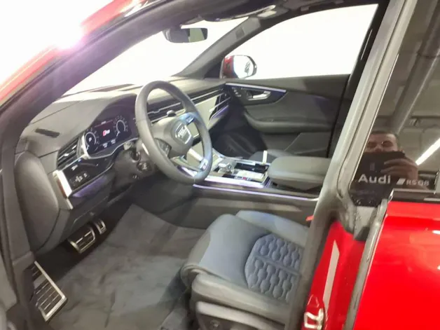 AUDI RSQ8 performance quattro