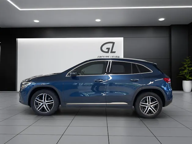 MERCEDES-BENZ GLA 220d Progress. 4Matic