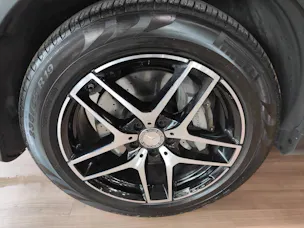 MERCEDES-BENZ GLC 250 d AMG Line 4m