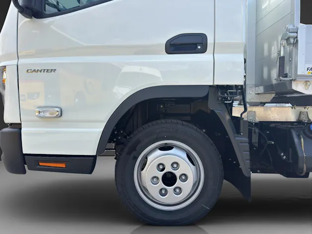 Mitsubishi Fuso Canter 3C15
