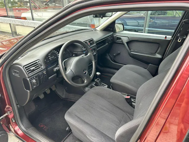 OPEL Vectra 2.0i GL 4x4