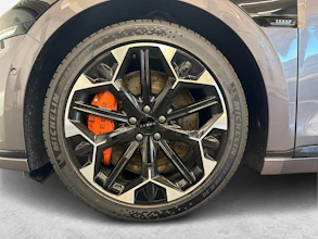 https://vehicle.imgix.net/4490802/902bbca0-b924-4dee-9e7a-bc163192932d.jpg
