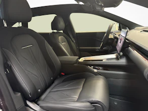 https://vehicle.imgix.net/4490802/dde2a6dd-5d21-4b9b-b006-c9f9a0bfd7ac.jpg