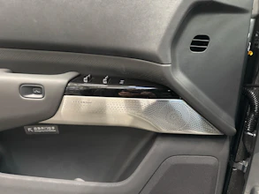 https://vehicle.imgix.net/4490832/19f85e8c-1233-46ae-808f-fa79403ac1de.jpg