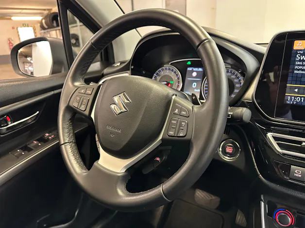 Suzuki S-Cross 1.5 Compact Top Hybrid 4x4