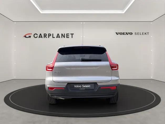 VOLVO XC40 2.0 B3 MH Plus Dark