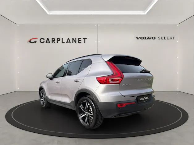 VOLVO XC40 2.0 B3 MH Plus Dark