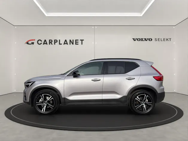 VOLVO XC40 2.0 B3 MH Plus Dark