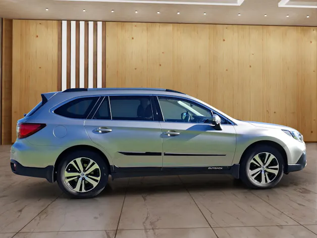 Subaru Outback 2.5i Luxury AWD