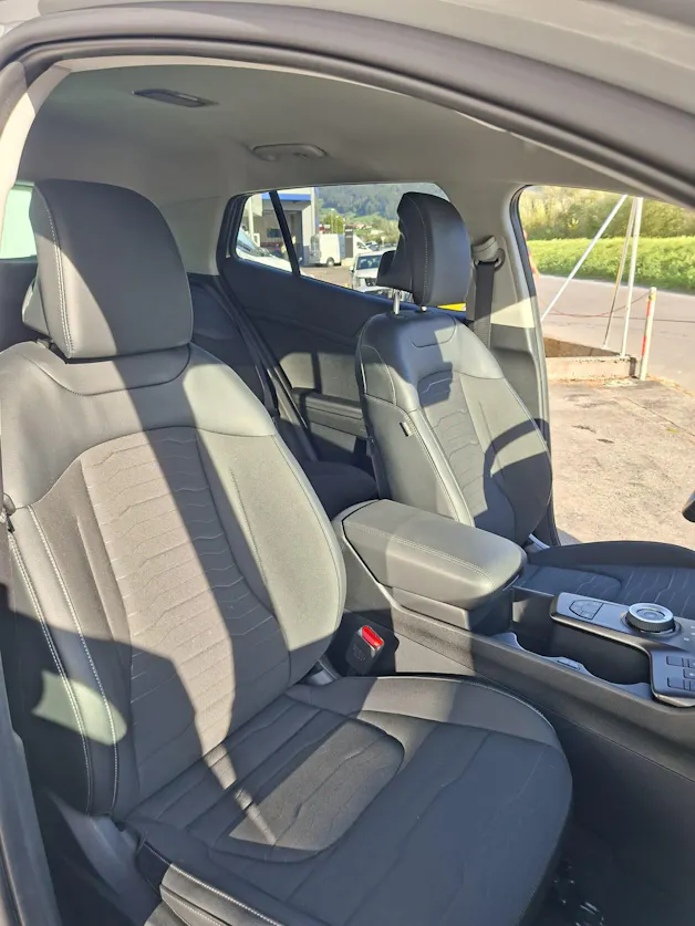 Kia Sportage 1.6 T-GDi Hybrid Power Edition