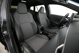 https://vehicle.imgix.net/4490925/add49526-05c9-40fa-8abd-55062308e684.jpg