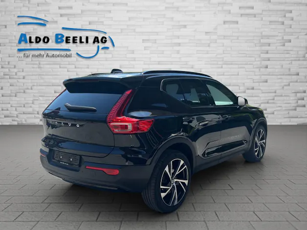 VOLVO XC40 2.0 B5 MH R-Design AWD