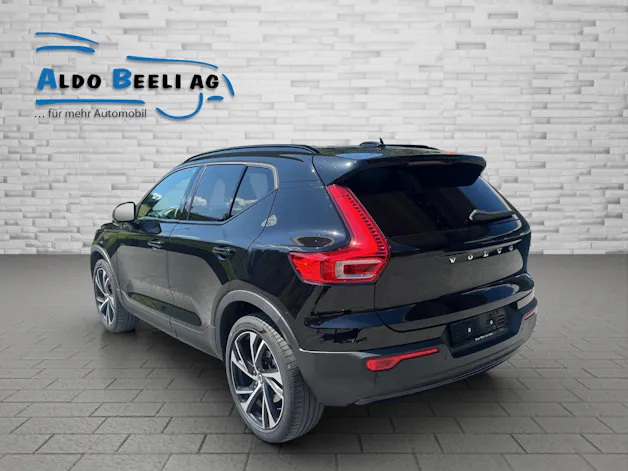 VOLVO XC40 2.0 B5 MH R-Design AWD