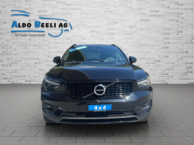 VOLVO XC40 2.0 B5 MH R-Design AWD