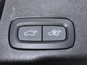 VOLVO XC60 2.0 T6 TE Plus Dark eAWD
