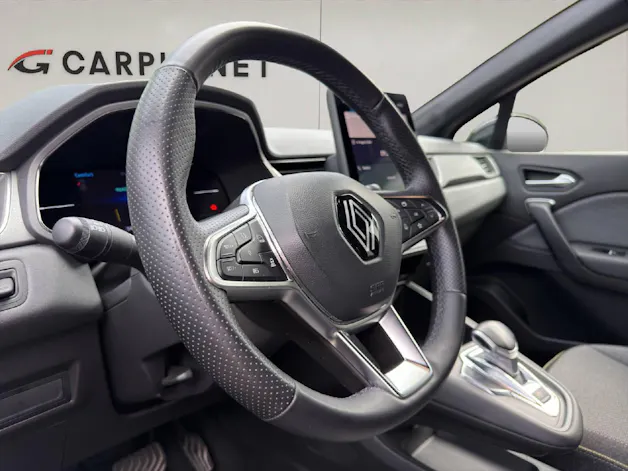 RENAULT Captur 1.6 E-Tech techno