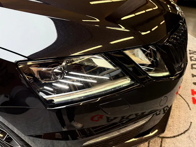 SKODA Octavia Combi 2.0 TSI 245 RS DSG