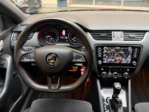 SKODA Octavia Combi 2.0 TSI 245 RS DSG