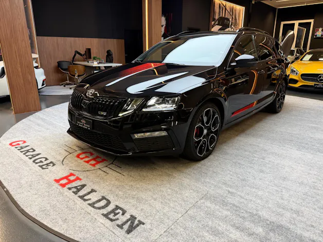 SKODA Octavia Combi 2.0 TSI 245 RS DSG