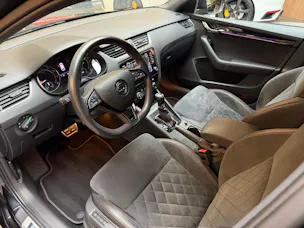 SKODA Octavia Combi 2.0 TSI 245 RS DSG