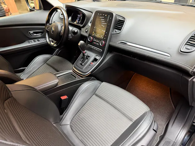 RENAULT Grand Scénic 1.8 Blue dCi Zen EDC