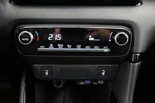 Fahrzeugbild TOYOTA Yaris 1.5 VVT-i HSD Trend