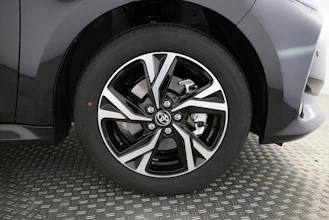 https://vehicle.imgix.net/4491096/70adc512-9179-4c55-a926-6c15f01b636c.jpg
