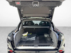 https://vehicle.imgix.net/4491104/41e0c7b8-0614-4695-b3db-e6ca5bcad551.jpg