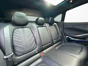 https://vehicle.imgix.net/4491104/54bfada5-8f2d-4c36-a634-2162bc8f8f08.jpg