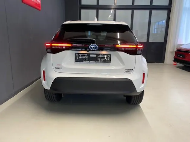 Toyota Yaris Cross 1.5 VVT-i HSD Elegant AWD-i