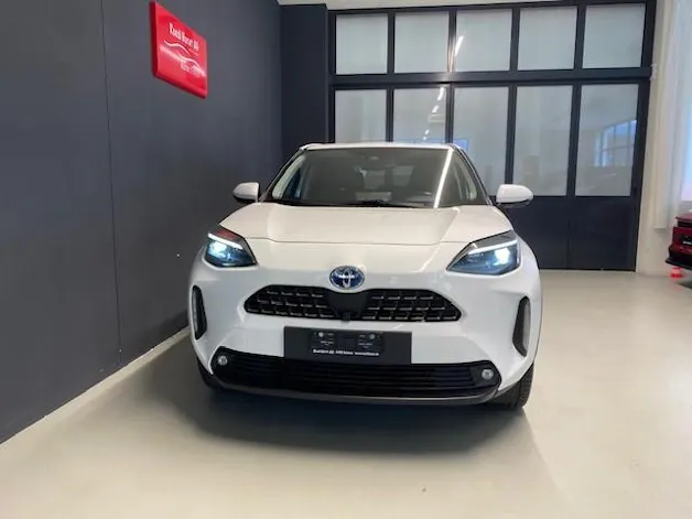 Toyota Yaris Cross 1.5 VVT-i HSD Elegant AWD-i