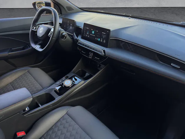 MG 3 1.5 Hybrid Luxury