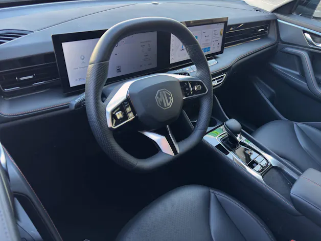 MG HS 1.5 Hybrid Luxury