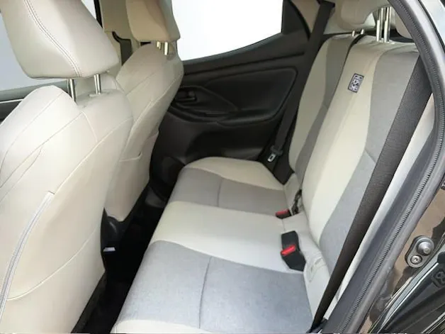 Toyota Yaris 1.5 VVT-i HSD Premium