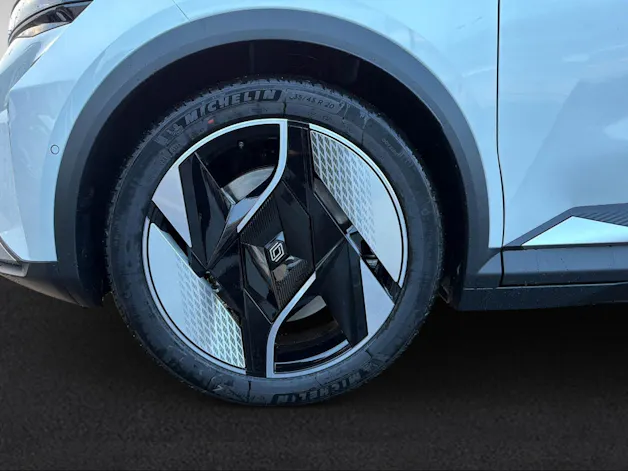 RENAULT Scénic E-Tech iconic