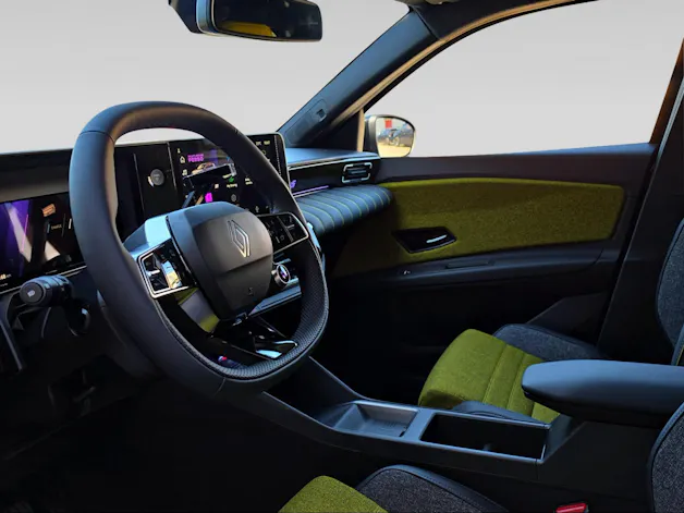 RENAULT R5 E-Tech Comfort Range iconic five