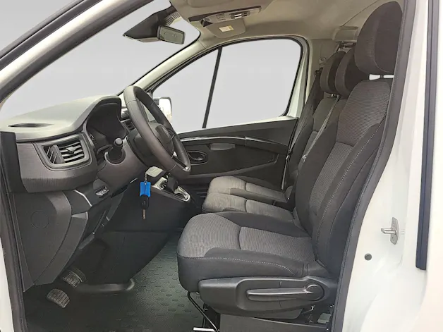 RENAULT Trafic Passenger 2.0 dCi Blue 110 equilibre