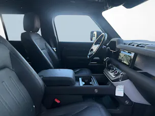 Land Rover Defender 110 3.0 D I6 250 SE