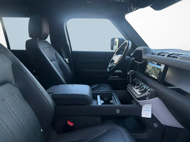 Land Rover Defender 110 3.0 D I6 250 SE