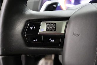 https://vehicle.imgix.net/4491403/f2e90964-b55c-4cf3-a095-7217cf9b0f6b.JPG