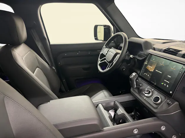 Land Rover Defender 130 3.0 D I6 350 X-Dynamic HSE