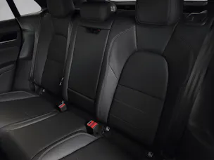 PORSCHE Macan 4