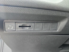 https://vehicle.imgix.net/4491516/2210612e-2107-4af9-bcff-270433be47de.jpg