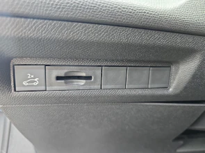 immagine del veicolo PEUGEOT 308 SW 1.2 Hybrid GT