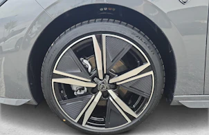 immagine del veicolo PEUGEOT 308 SW 1.2 Hybrid GT