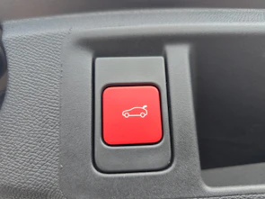 immagine del veicolo PEUGEOT 308 SW 1.2 Hybrid GT