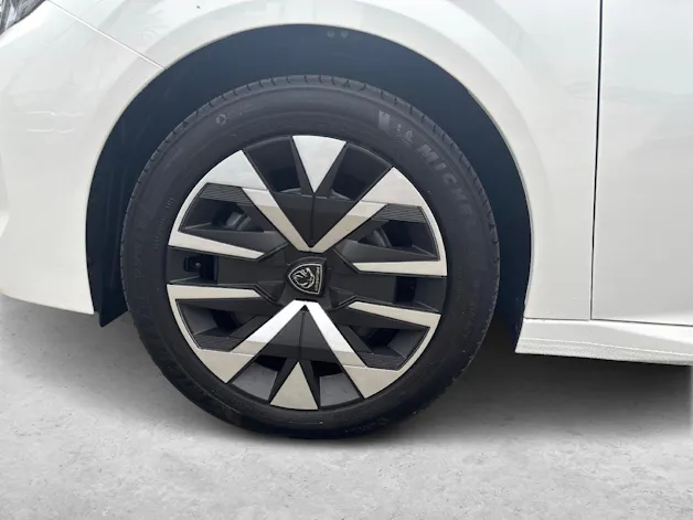 PEUGEOT 208 1.2 Hybrid Style