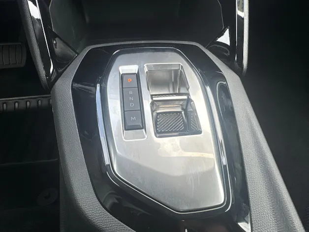 PEUGEOT 208 1.2 Hybrid Style