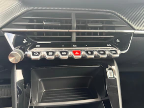 https://vehicle.imgix.net/4491521/d7b6f4ed-d565-49d7-b40c-2c037a4937c0.jpg
