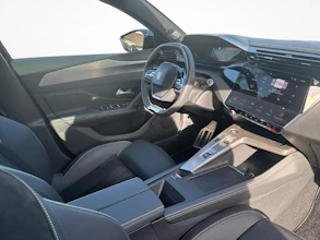 https://vehicle.imgix.net/4491522/ca574723-43c0-4d9f-b81d-49e8137bf831.jpg